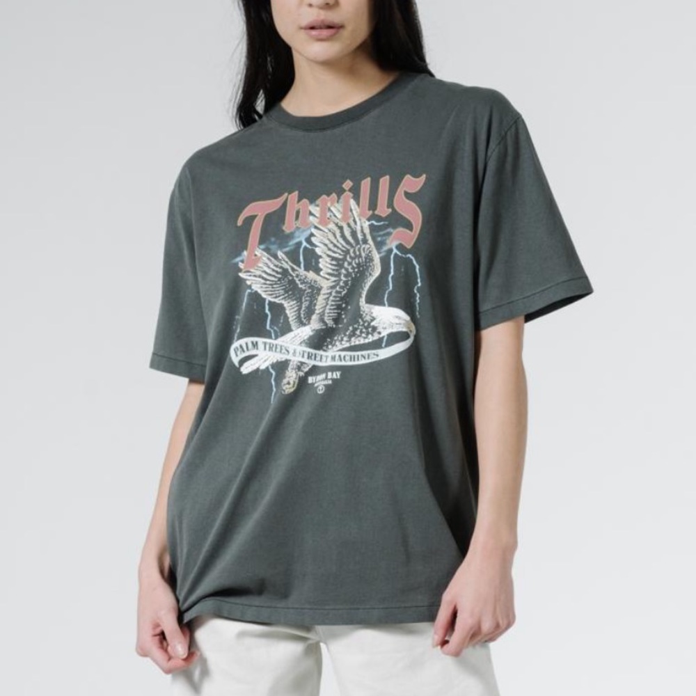 Thrills au storm the castle graphic shirt
